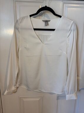 H&M White V-Neck Long Sleeve Blouse